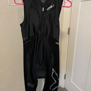 2XU Black Sleeveless Tri Suit with Front Zip